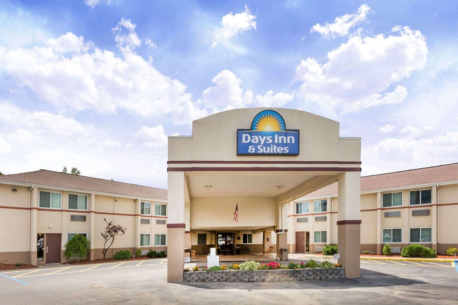 Days Inn & Suites by Wyndham Bridgeport - Clarksburg-官方
