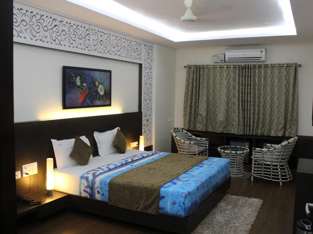 OYO 7112 The Lotus CHK