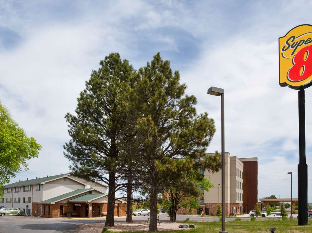 Super 8 by Wyndham Cheyenne WY主图