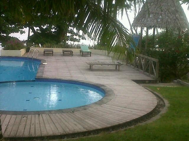 Yapen Island酒店住宿-Aerotel Irian