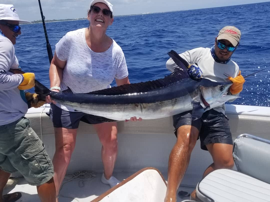 Poverty Sucks Fishing-阿范特拉斯港必去景点