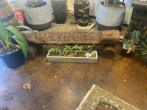Mackenzie's Flowers-鲍灵格林必去景点