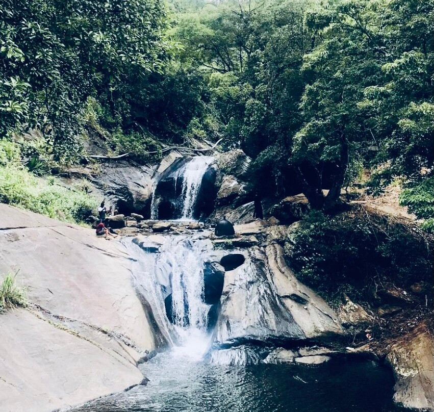 Bambarakiri Ella Falls景点图片