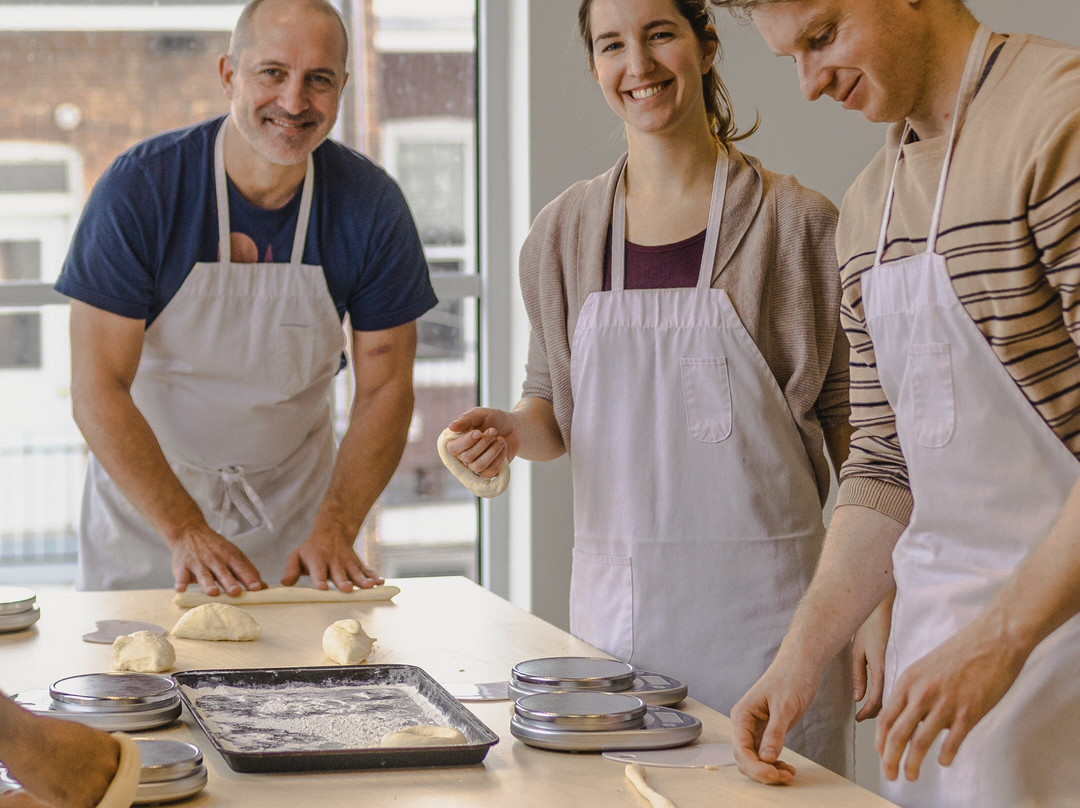The Bagel Class presents : Montréal Bagel Making Workshop!-蒙特利尔必去景点