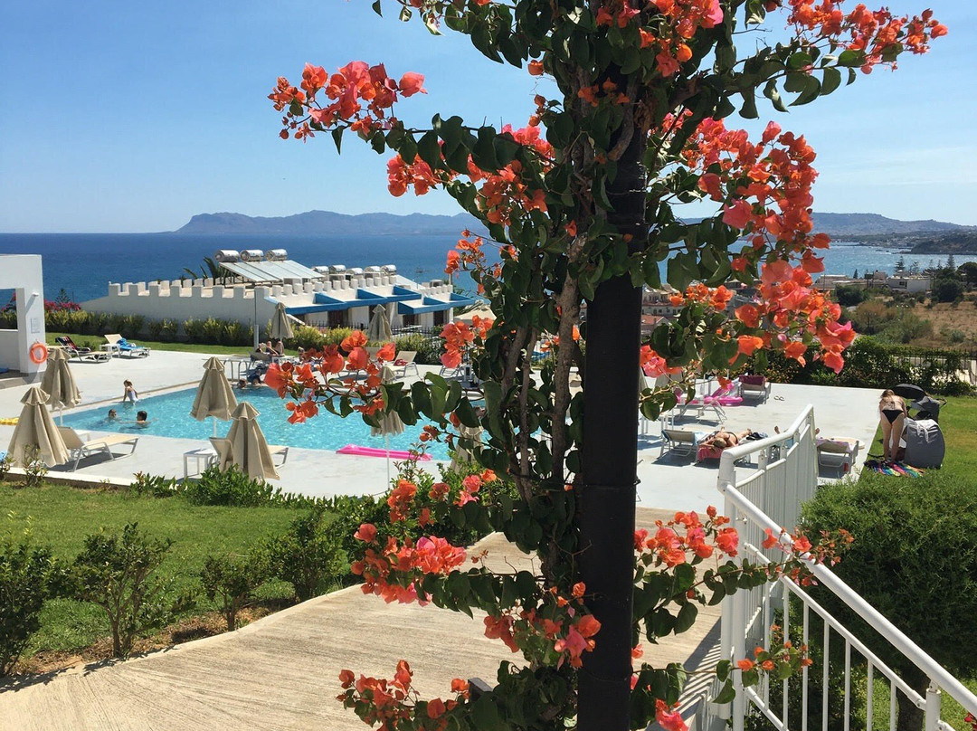 Bella Vista Village Hotel