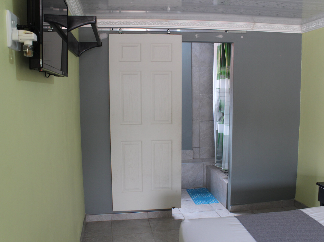 The Green Apple Lodge