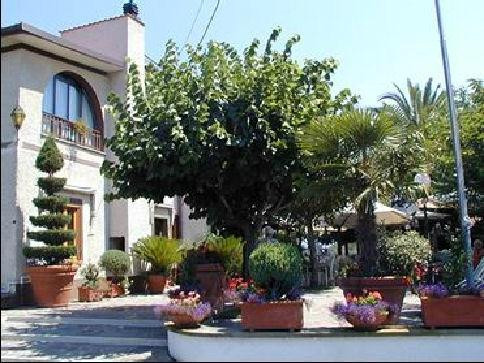 Monte Porzio Catone餐馆和美食-Il Monticello