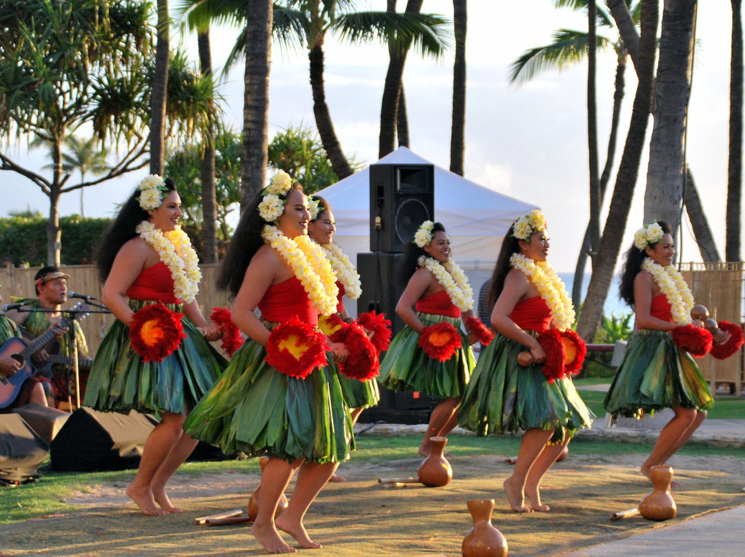 Fia Fia Luau-考普雷必去景点