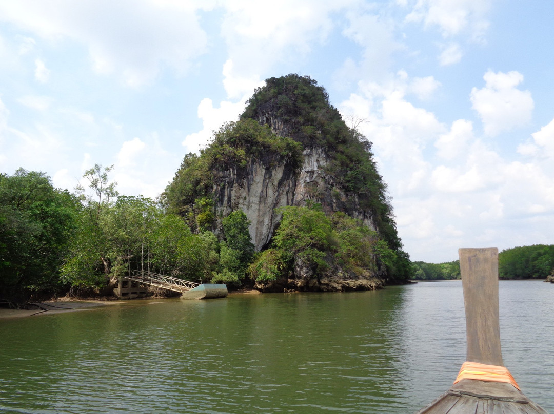 Khao Khanap Nam Cave