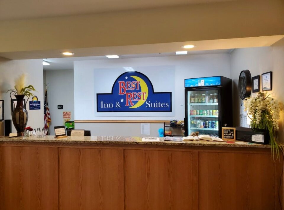 Best Rest Inn & Suites - Manchester