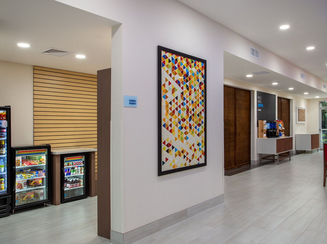 Holiday Inn Express & Suites DeLand South by IHG主图