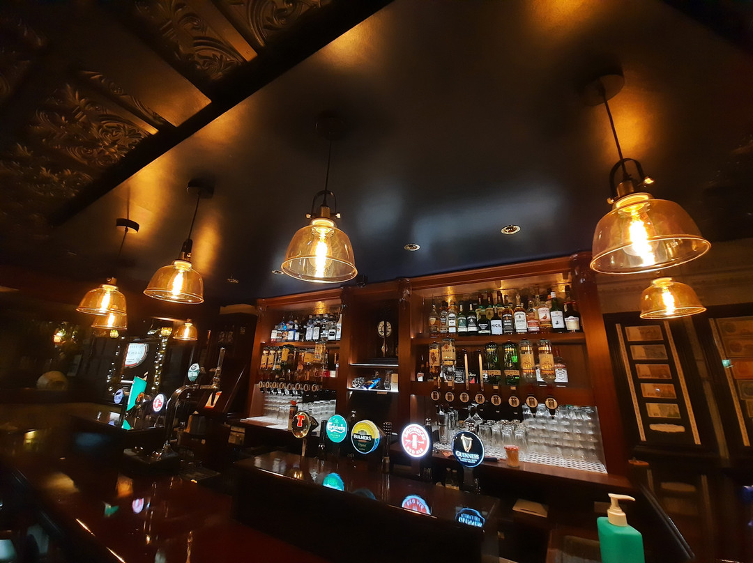 Carndonagh旅游景点-Neil Diver's The Glen Bar