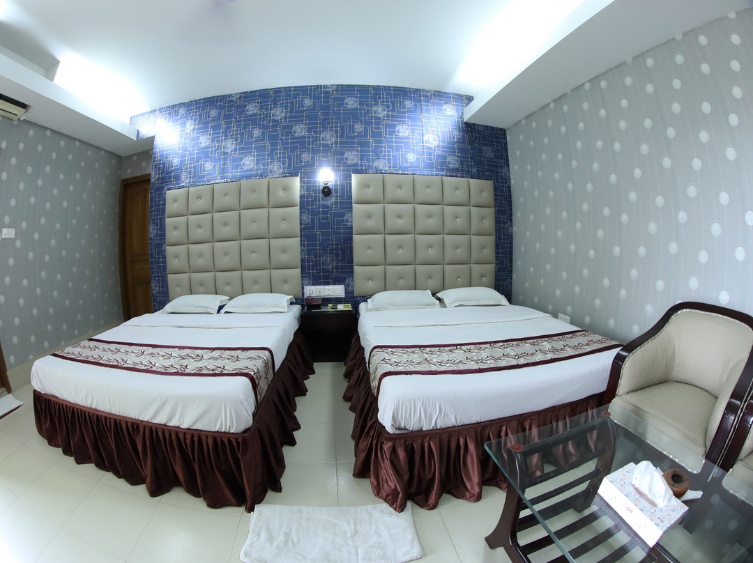 Britannia Hotel主图