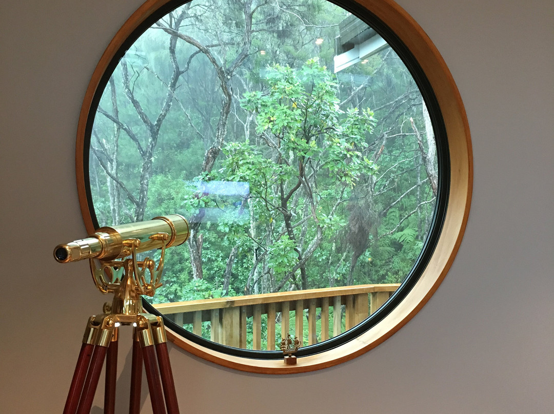 Moonraker House at Split Apple Rock主图