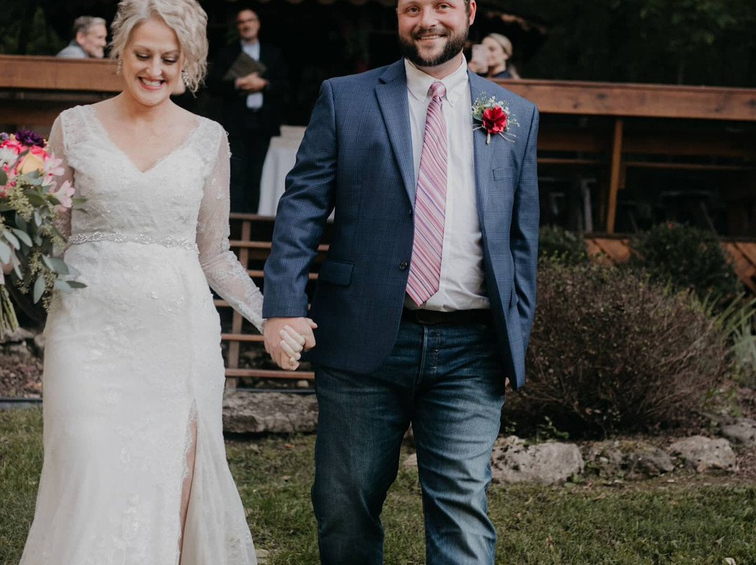 Butterfly Hollow - A Hidden Retreat主图