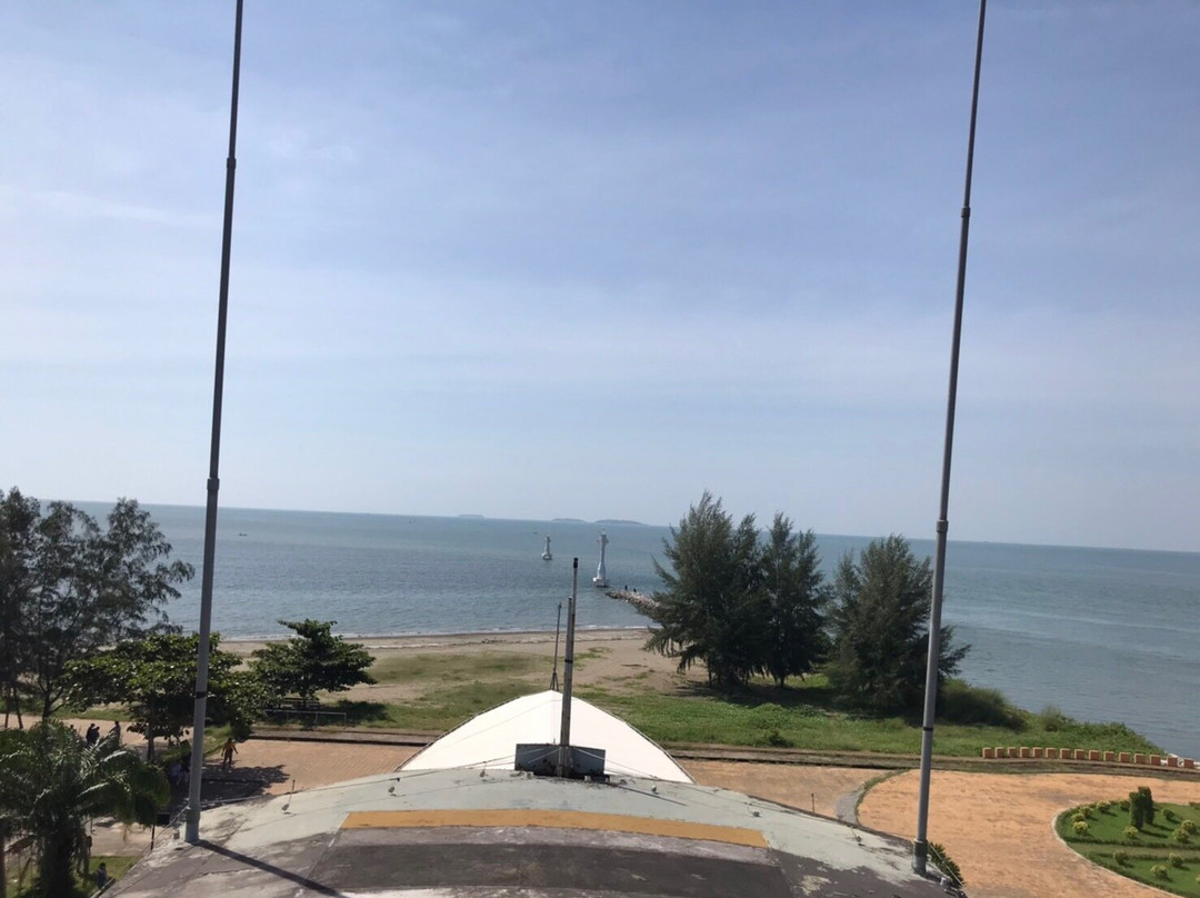 HTMS Prasae Memorial-Ban Pak Nam Krasae必去景点