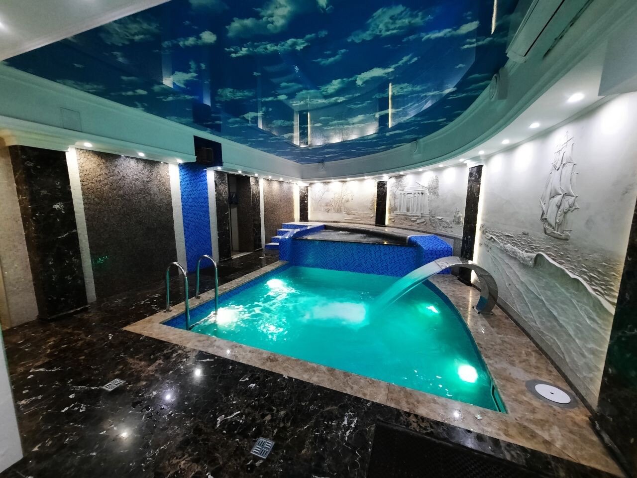 拉泽尼里酒店-官方