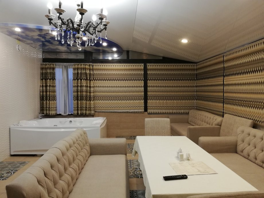Victoria Plaza Hotel主图