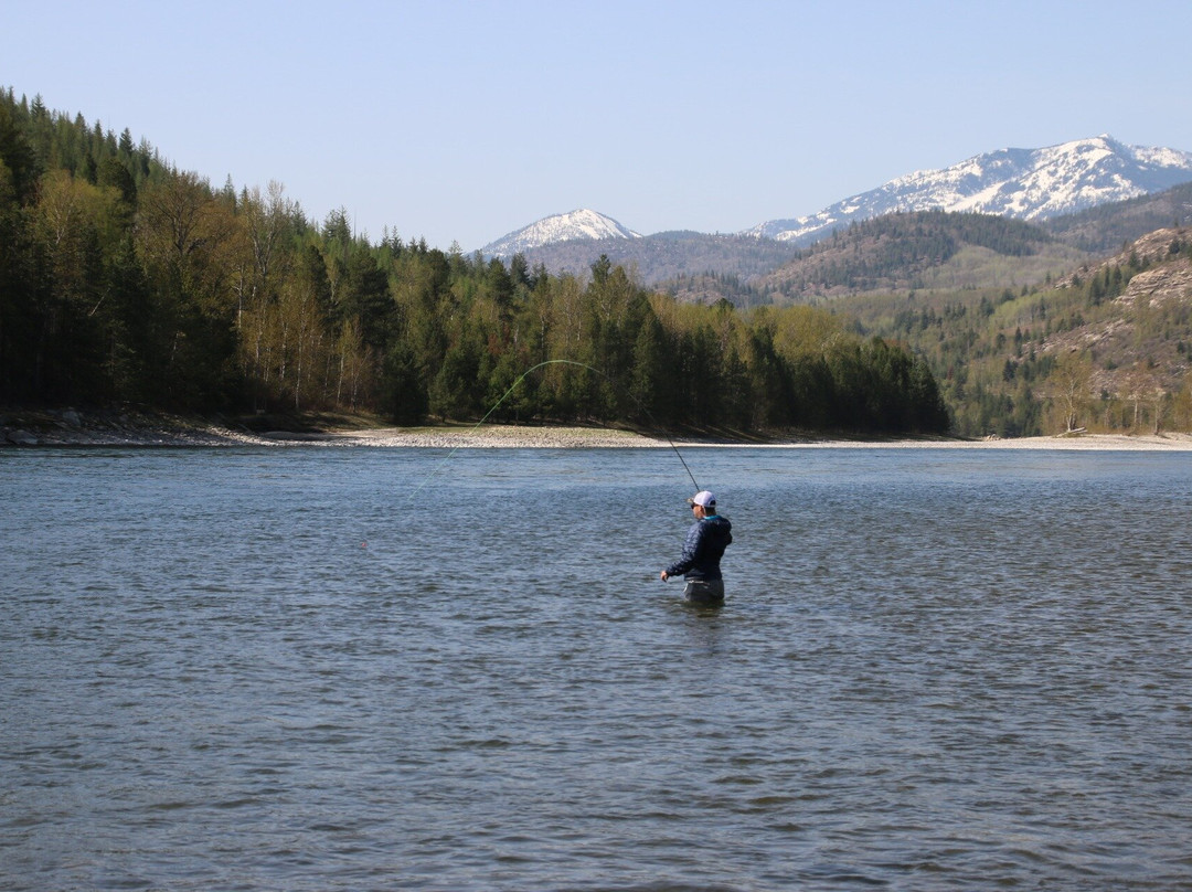 Columbia River Fly Fishing景点图片