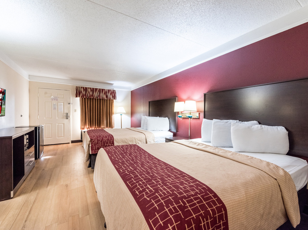 Red Roof Inn & Suites Clinton主图