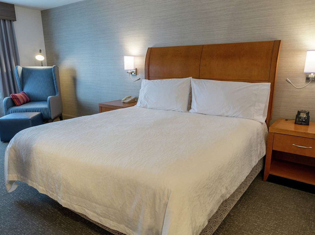 西得梅因希尔顿花园酒店主图