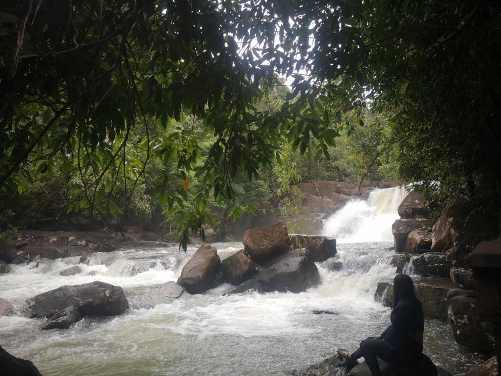 Khlong Yai Kee Waterfalls-阁骨岛必去景点