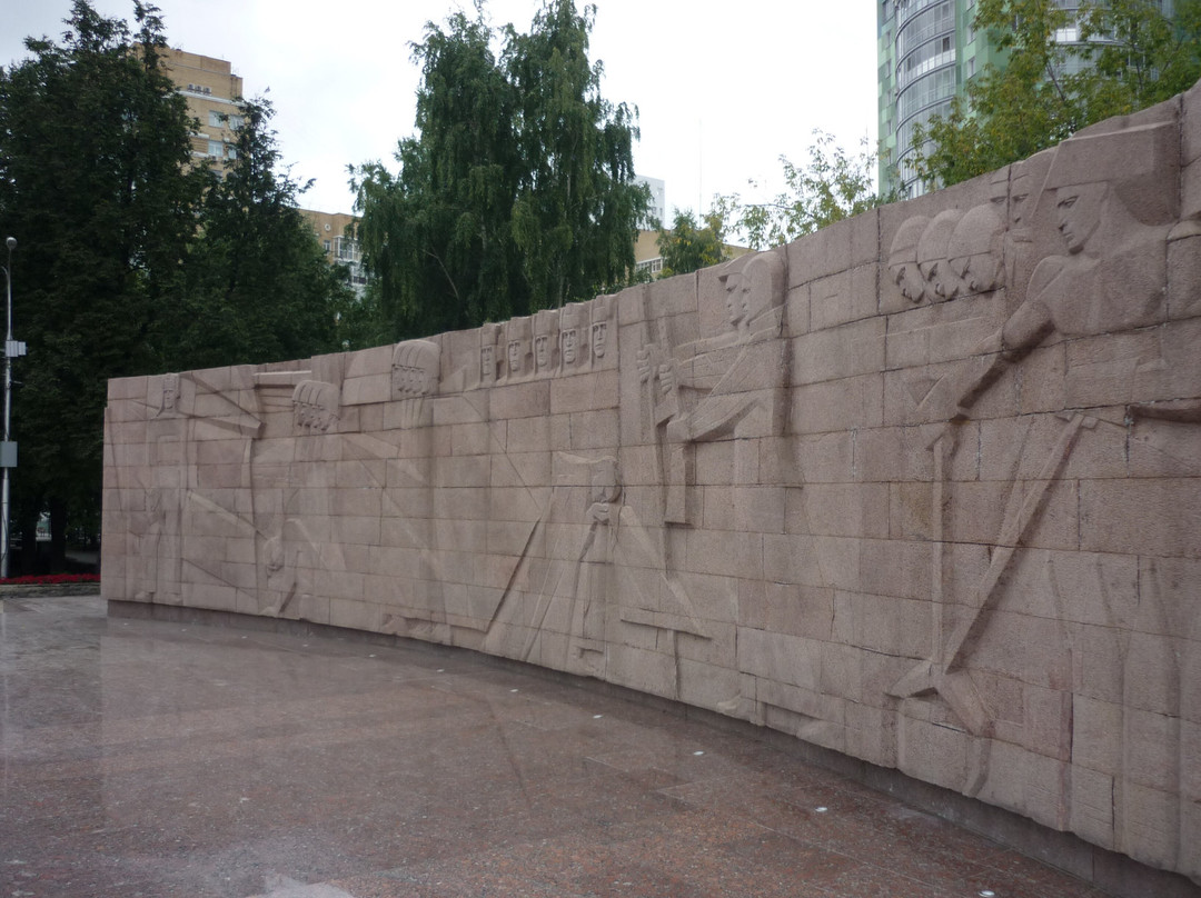 Monument to Ural Voluntary Tank Corps景点图片