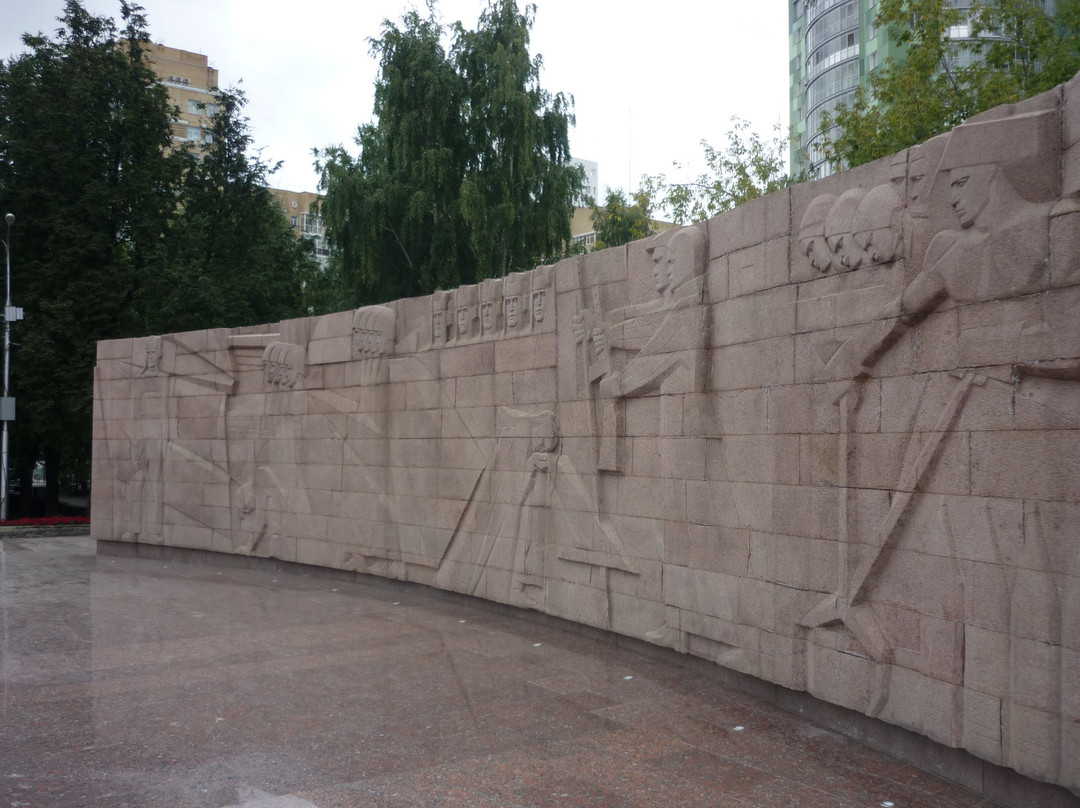Monument to Ural Voluntary Tank Corps-彼尔姆必去景点