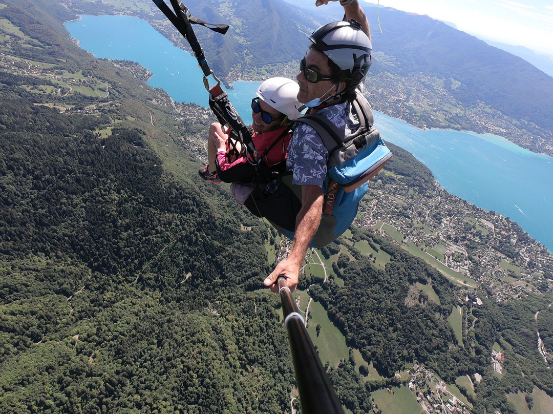 Kdo Parapente-安纳西必去景点