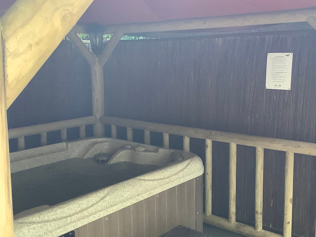 Crab Manor Hotel主图
