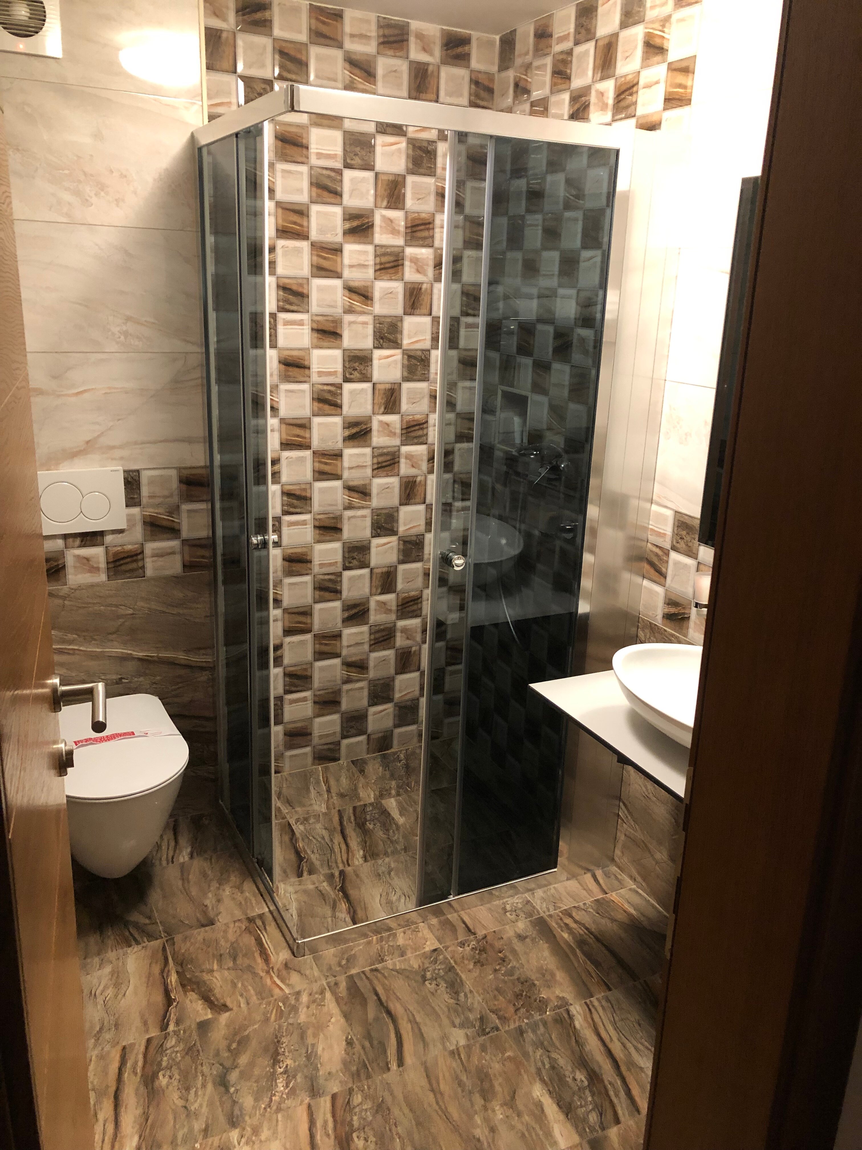 Hotel Prizreni-浴室