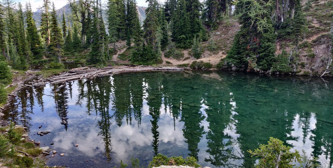 Blue Lake Trail景点图片