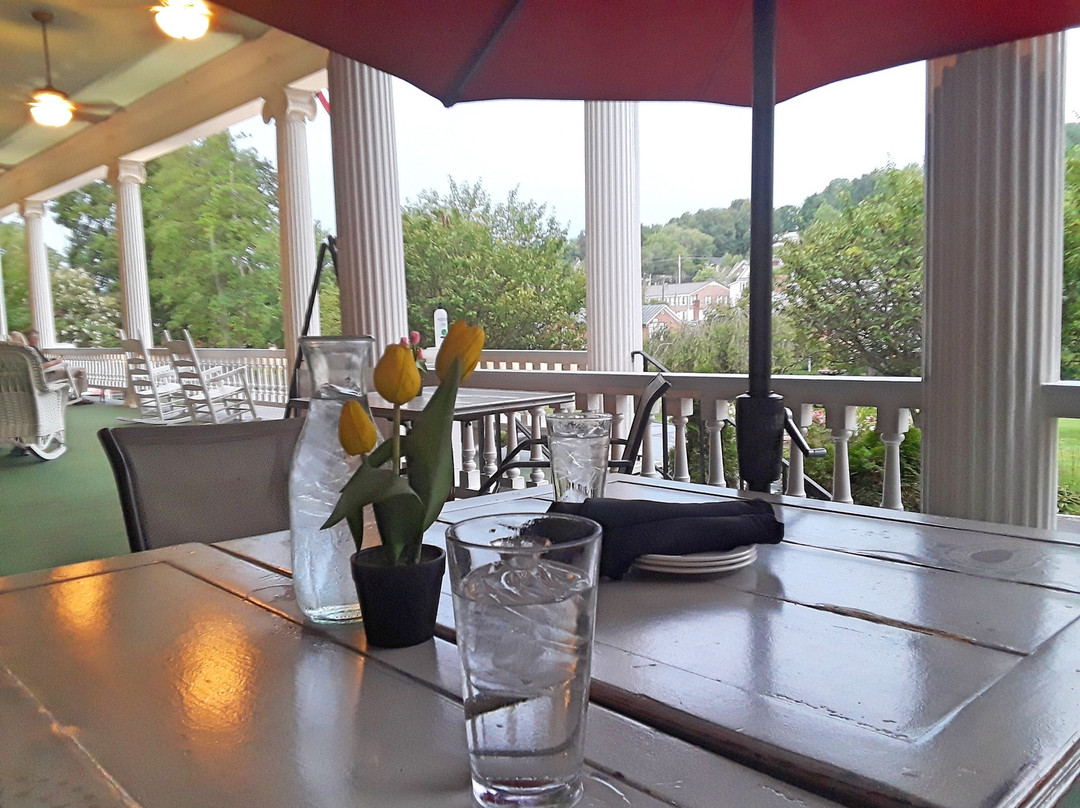 The Martha Washington Inn and Spa主图