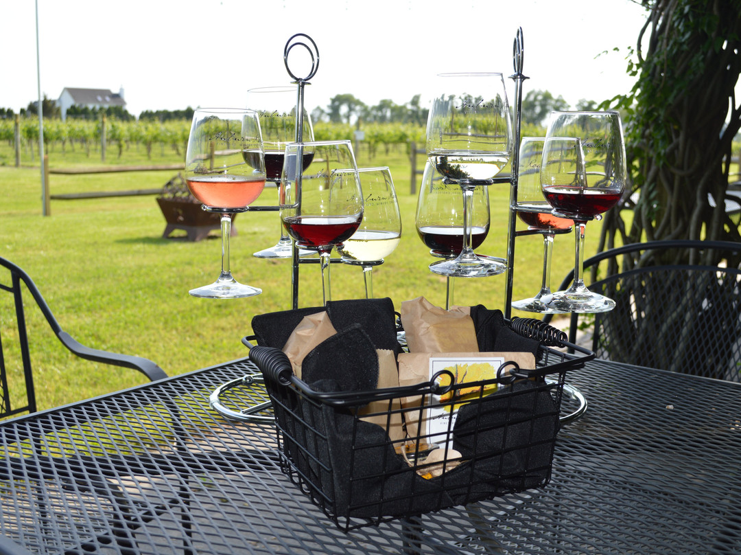 Auburn Road Vineyard & Winery景点图片