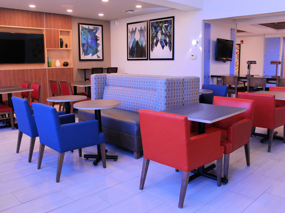 Holiday Inn Express Minden by IHG主图