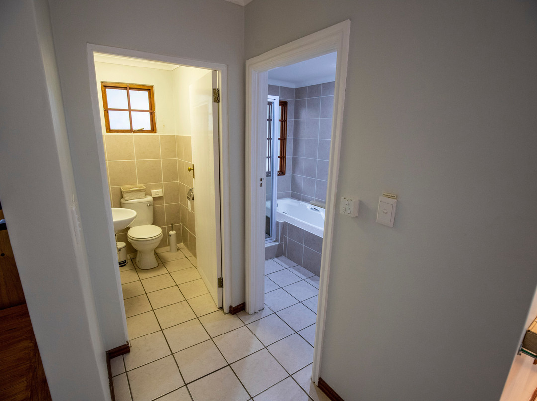 Beyond Cui Bono主图