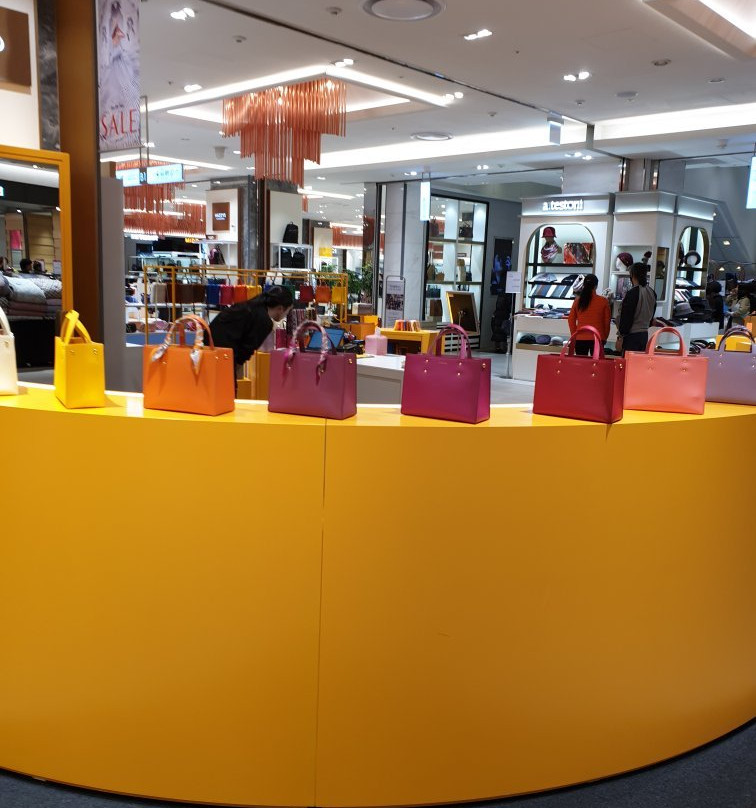 Lotte Department Store Busan Main-釜山必去景点