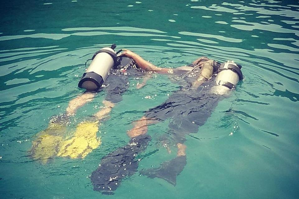 Paradise Diving & Watersports-高龙撒冷岛必去景点