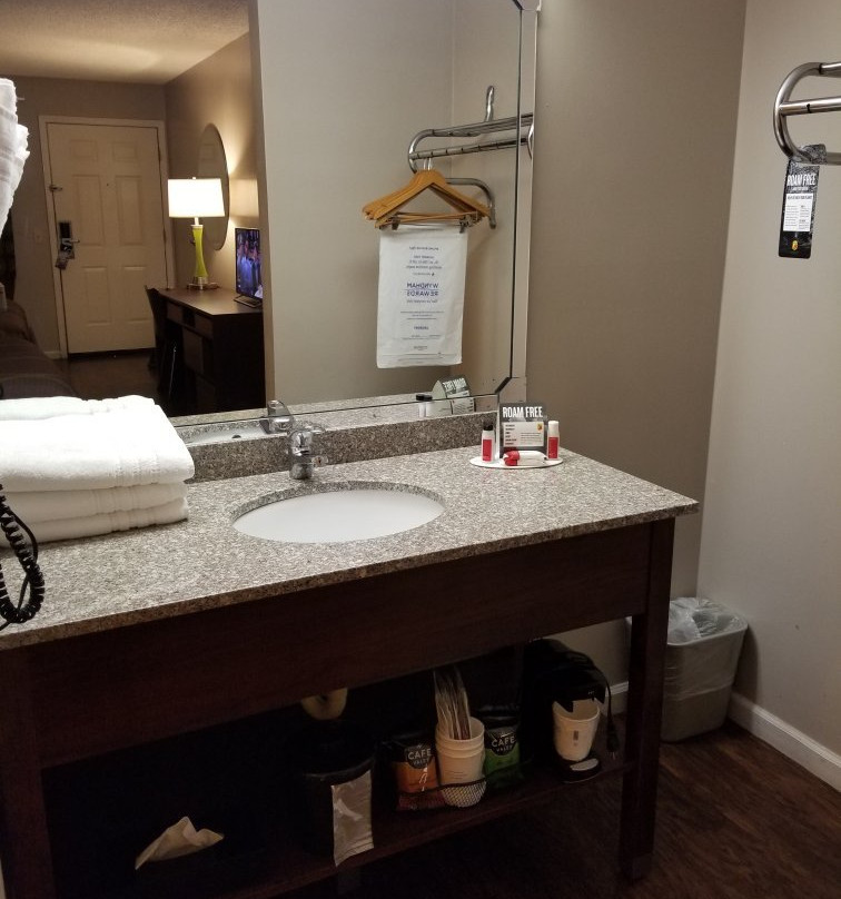 Super 8 by Wyndham Madison主图