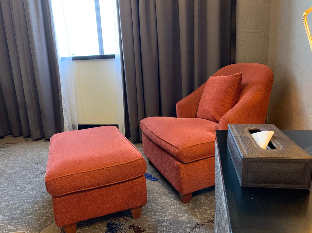 新世界套房酒店主图