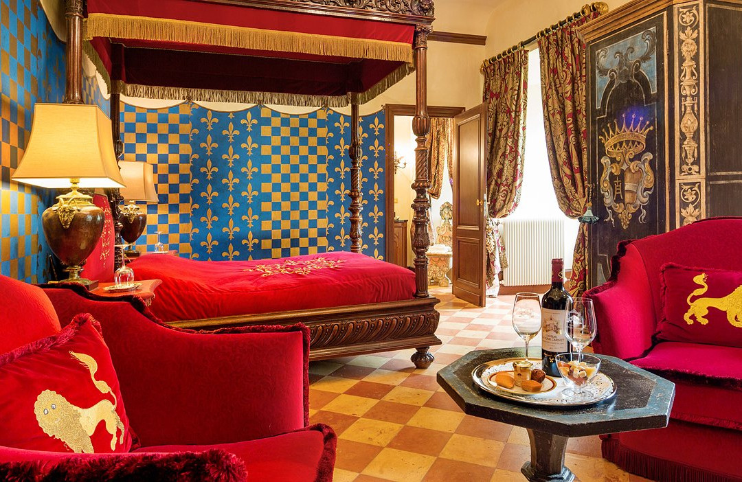 Château La Tour Carnet - Bernard Magrez主图