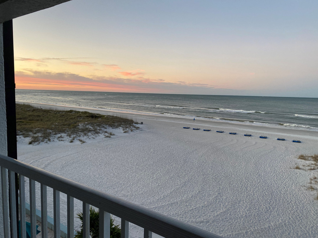 Barefoot Beach Club主图