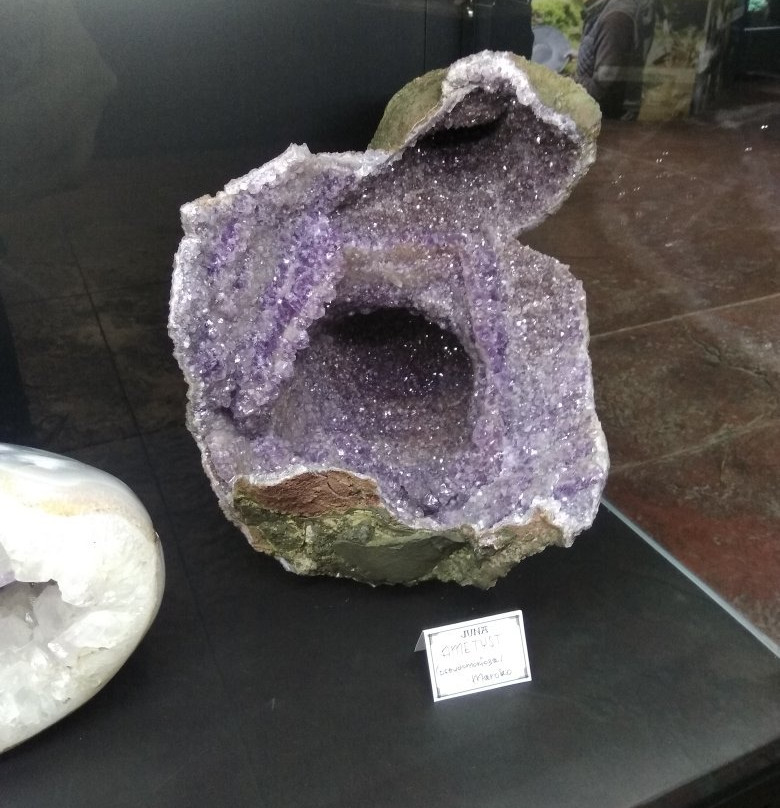 JUNA MINERALS & ROCKS Museum景点图片