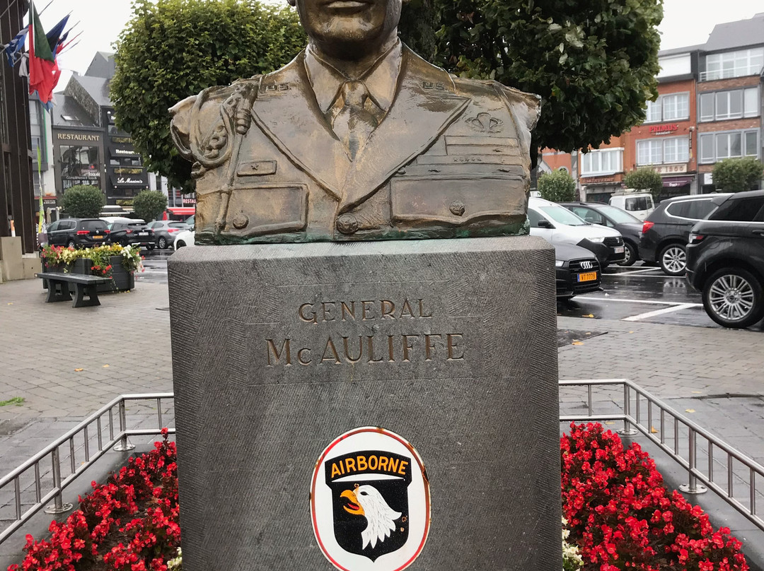 McAuliffe Square景点图片