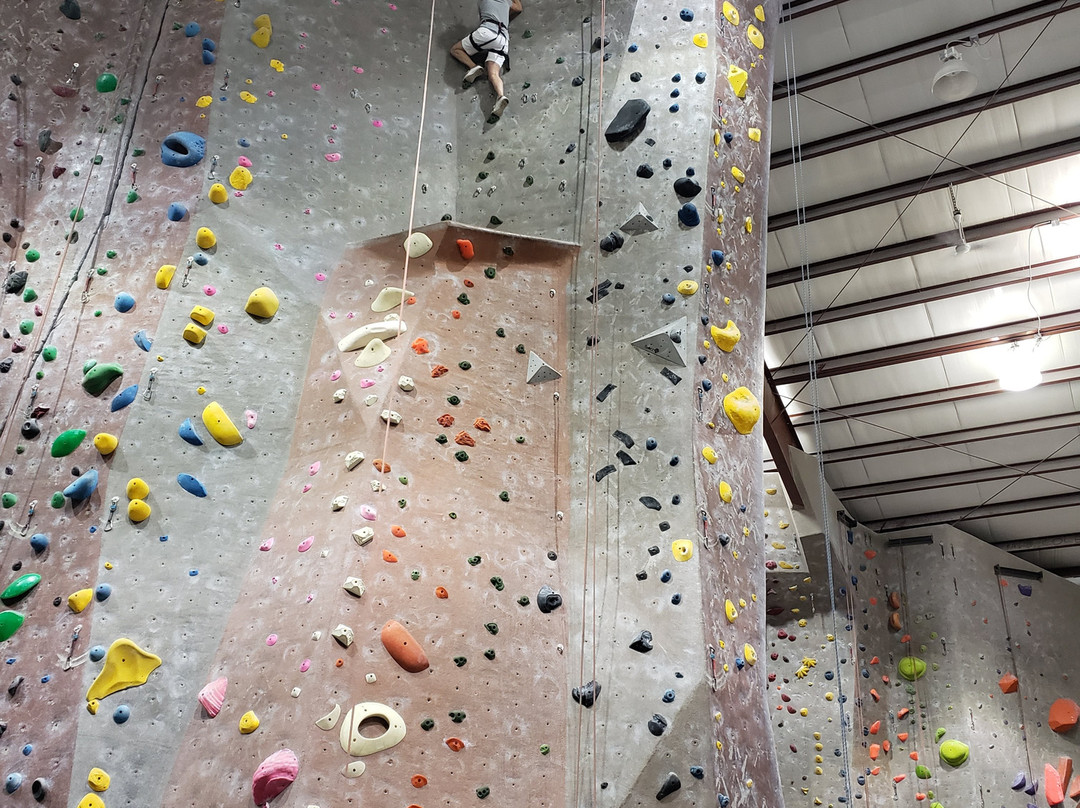 Vertical Rock Indoor Climbing Center景点图片