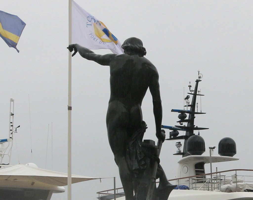 Statue du Génie de la Navigation-土伦必去景点