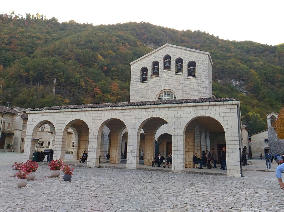 Roccaporena, Santuario di S. Rita景点图片