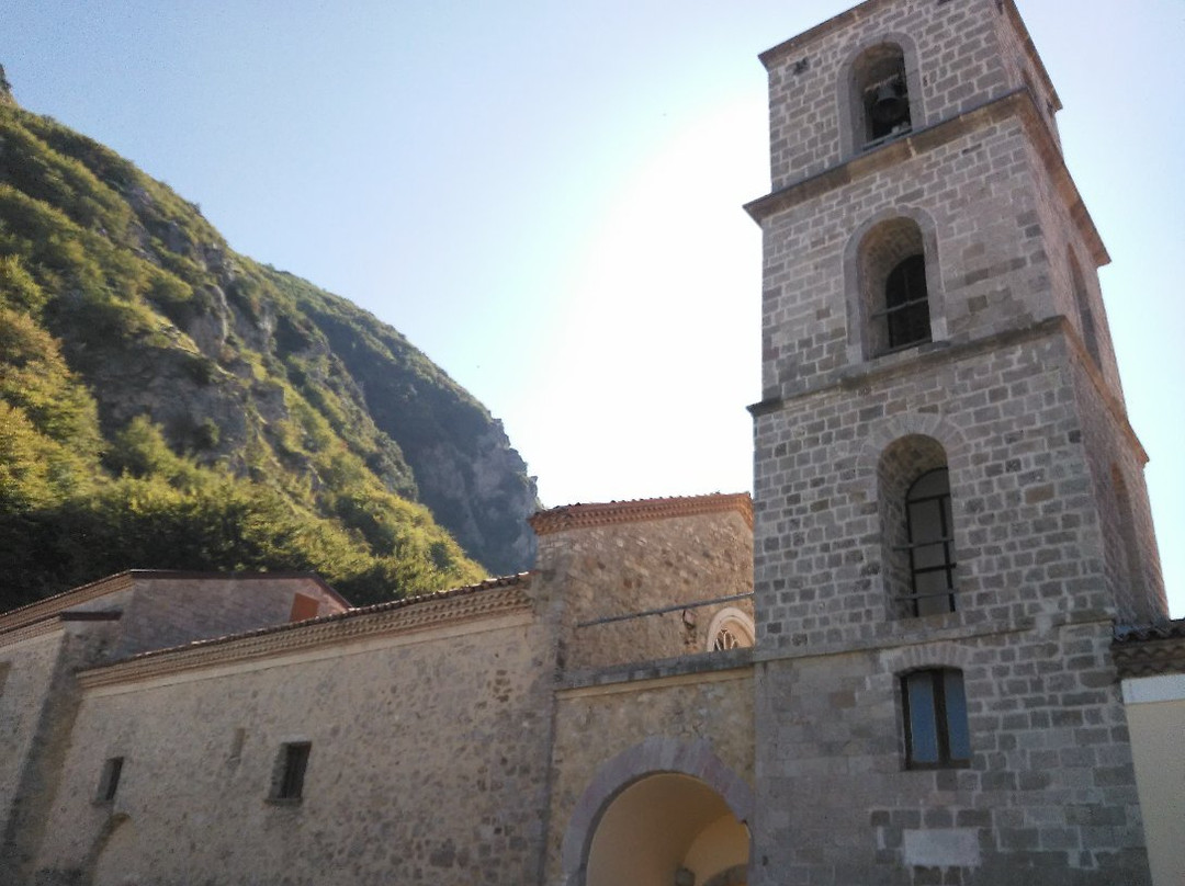 Santuario Santa Maria di Pierno-San Fele必去景点