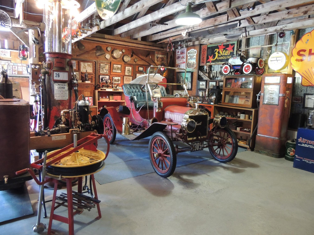 Horseless Carriage Museum景点图片
