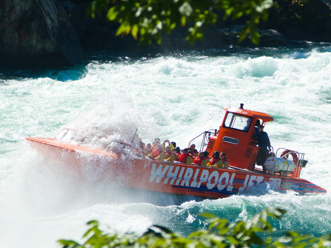 Whirlpool Jet Boat Tours-滨湖尼亚加拉必去景点